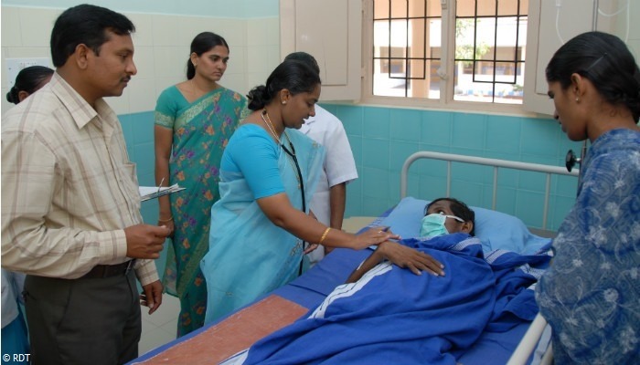 Gesundheit Indien: Tuberkulose-Erkrankter wird im Stiftungs-Krankenhaus behandelt