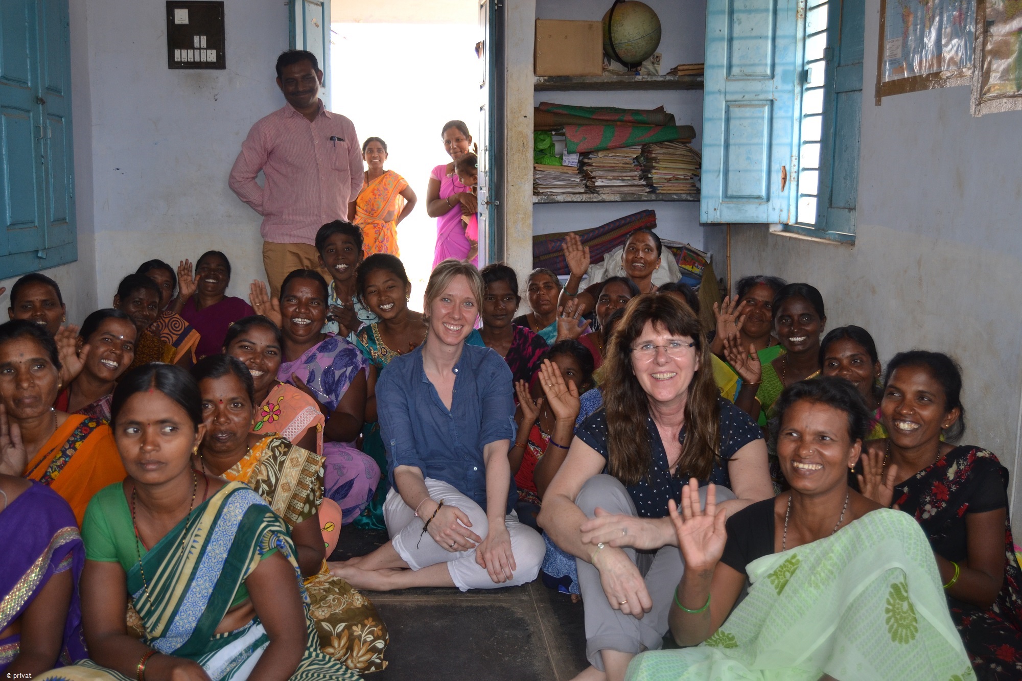 Kampf gegen Armut in Indien: Zwei Stiftungsmitarbeiterinnen besuchen Frauen in Indien